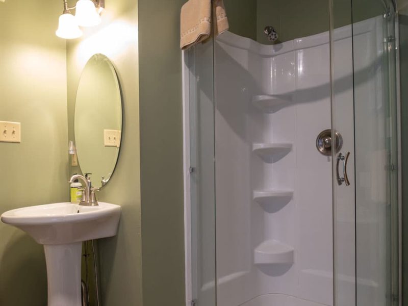suite-bathroom-01